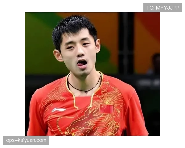 刚看到张继科出街照，手腕上的那只表在跟我宣告：我们不是一个世界